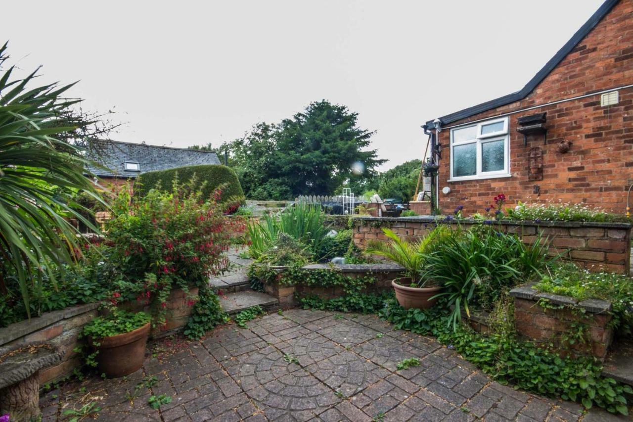 Featherbed Cottage コヴェントリー エクステリア 写真
